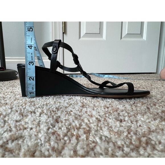 TORY BURCH T-Strap Black Leather Wedge strappy sandals, size 7.5 M - Picture 3 of 13